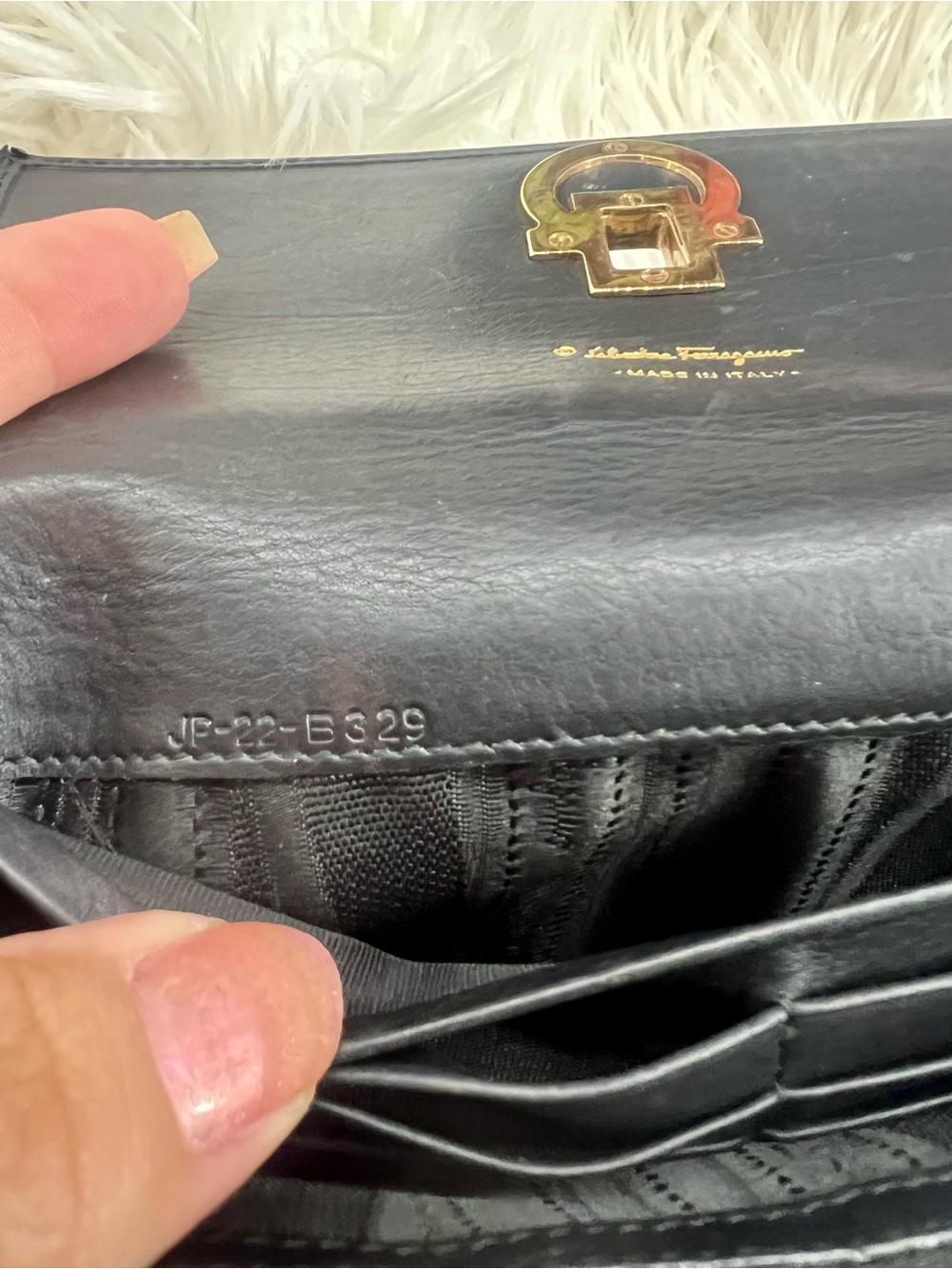 Salvatore Ferragamo Black Leather Wallet with Gold Horsebit Ring - Picture 12 of 12